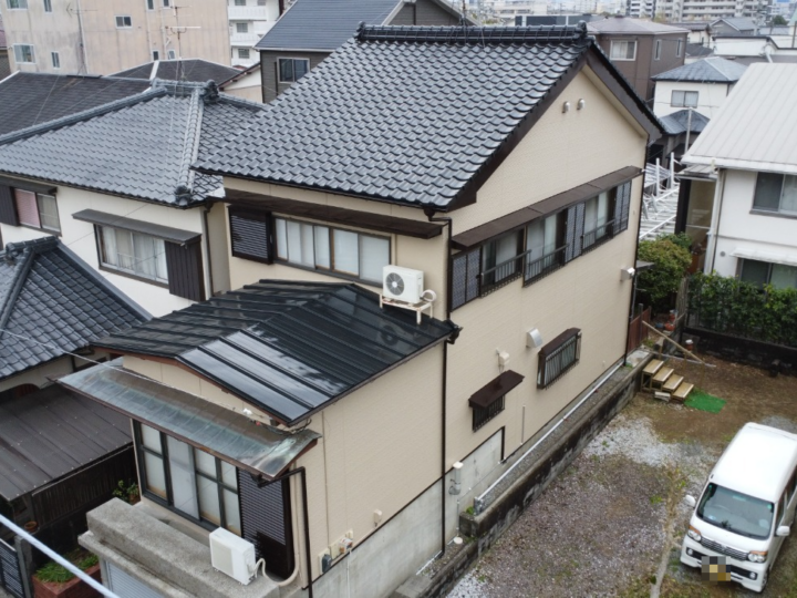 高知市 一ツ橋町 k様邸 屋根塗装 外壁塗装工事🏠陶器の瓦もトウキマイルドでメンテナンス施工可能です♪