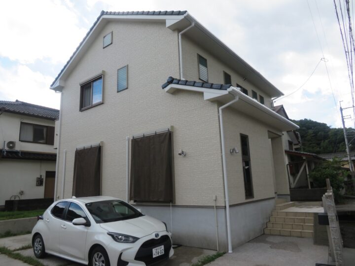 高知市 横浜西町 y様 外壁塗装工事🏠クリア塗装で既存サイディングの意匠性をそのままに(^^♪