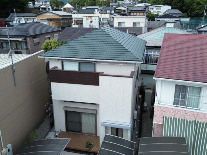 高知市 西町 s様邸 屋根塗装 外壁塗装工事🏠屋根には高耐候塗料 グランセラベスト2液ファイン／外壁は落ち着いた3分つやで仕上げました(^^♪