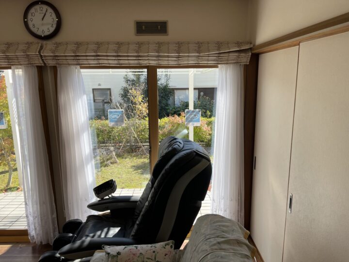 高知市 横浜新町 t様邸 マドリモ工事🏠内窓取付で快適なリビングルームになりました(^^♪