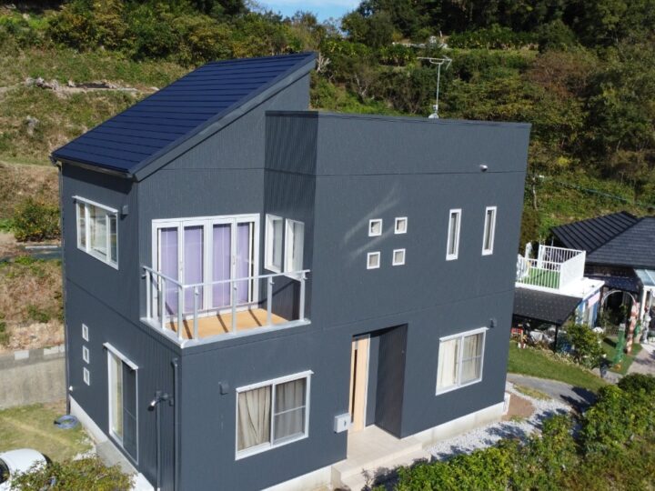 香南市 g様邸 屋根カバー 外壁塗装工事🏠スーパーガルテクト屋根カバー工事も施工しました(^^)/