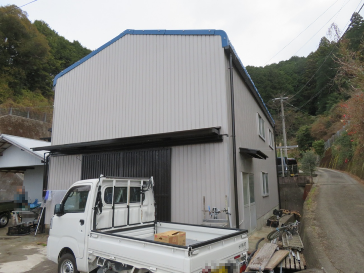 須崎市 y様倉庫 屋根塗装 外壁塗装工事🏠鮮やかなブルーの屋根で明るい雰囲気にイメチェン🌈✨