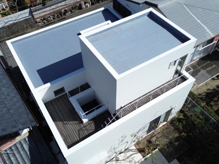 高知市 万々 m様邸 屋上防水 外壁塗装工事🏠施主様拘りの白を基調に艶消し塗料で仕上げました(^^♪