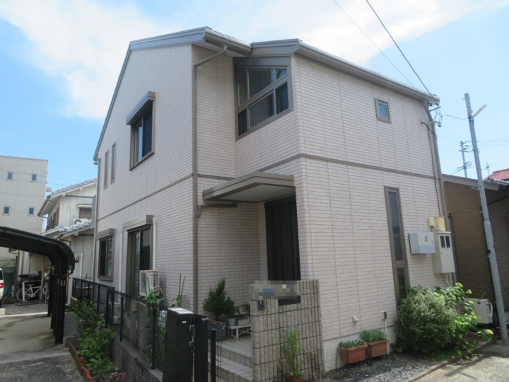 高知市 薊野 m様邸 外壁塗装工事🏠高知県No.1の施工実績 WBアート多彩仕上工法で新築のような仕上がり！