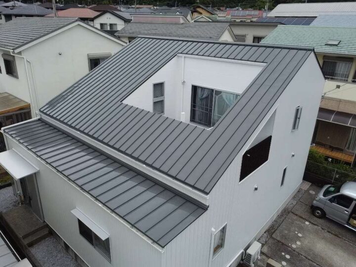 高知市 春野町 k様邸 屋根塗装 外壁塗装工事🏠　凹凸外壁も均一な美しい仕上がりに！