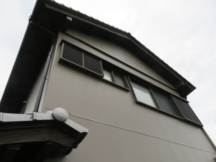 高知市 介良 n様邸 外壁塗装🏠落ち着いた高級感のある色合いでご満足いただけました😊👍